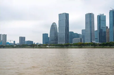 钱塘江过江轮渡上看两岸风景7
