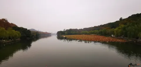 西冷桥边的景色
