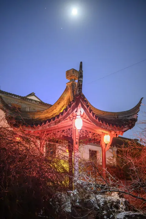 夜晚的衣裳街历史文化街区15