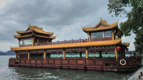 西湖游船