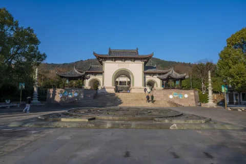 仁皇山景区南门7