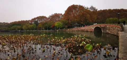 西冷桥边的景色