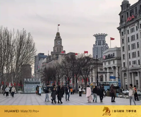 上海外滩与黄浦江两岸的景色3