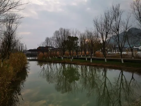 湘湖边的景色