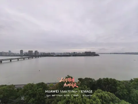 六和塔上远眺钱塘江景色14