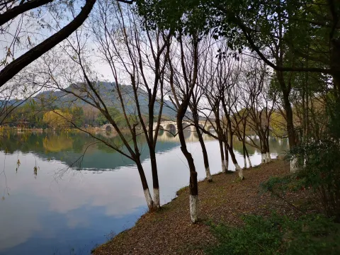 湘湖边的景色