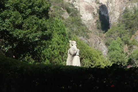 徐霞客雕像1