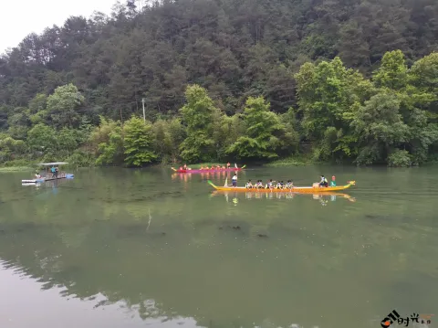 浦江茜溪悠谷，赛龙舟