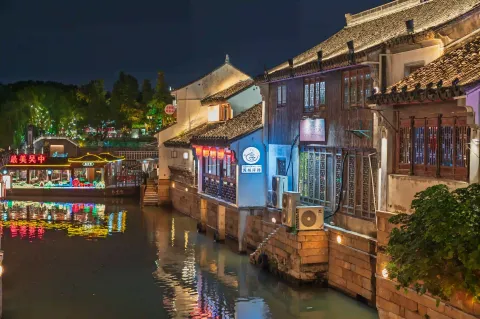 入夜的山塘河5