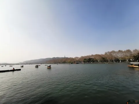 1月凛冬的西湖景色
