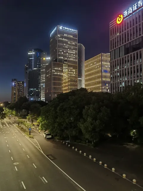 夜幕下的钱塘江美景9