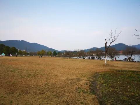 湘湖边的景色