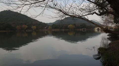 湘湖边的景色