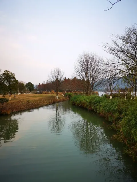 湘湖边的景色