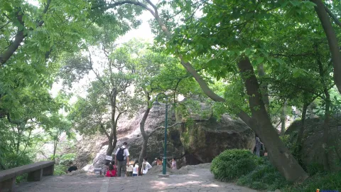 五四爬宝石山