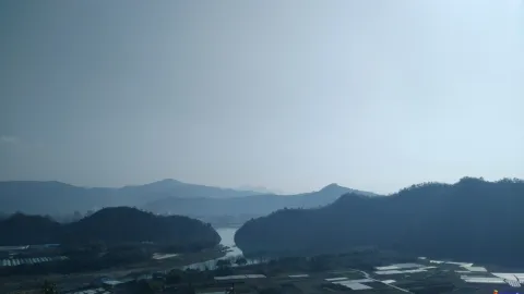 乡村田园，青山绿水